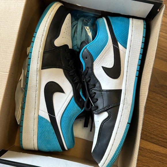 Air Jordan 1 Low SE - Picture 10 of 14